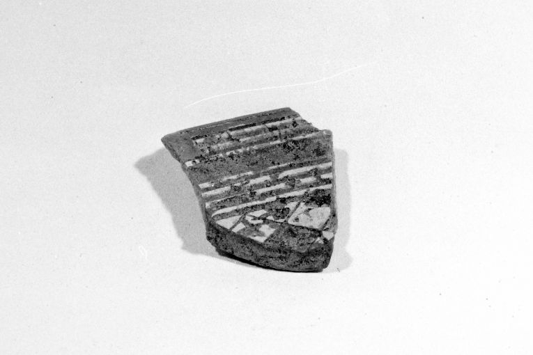 motivo decorativo geometrico (ciotola, frammento) - produzione apulo-lucana (sec. XIII)