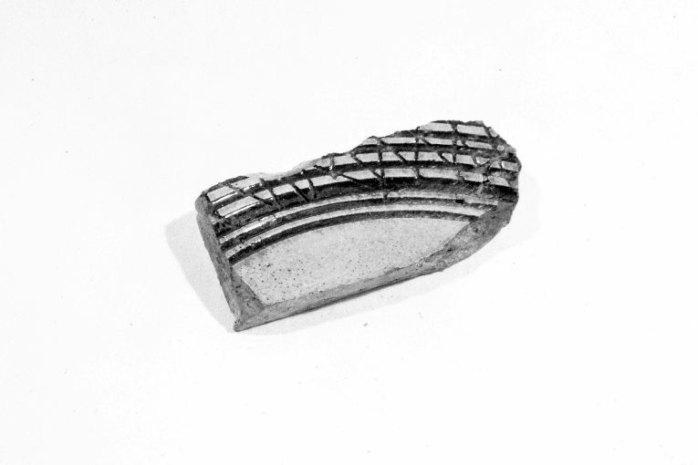 motivo decorativo geometrico (piatto, frammento) - produzione apulo-lucana (seconda metà sec. XIII)