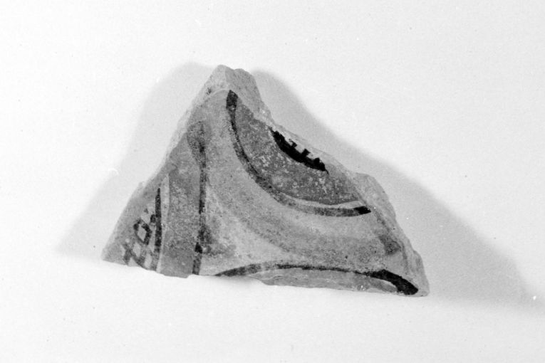 motivo decorativo geometrico (ciotola, frammento) - produzione apulo-lucana (sec. XIII)