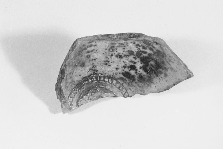 Palmetta (ciotola, frammento) - produzione apulo-lucana (sec. XIII)