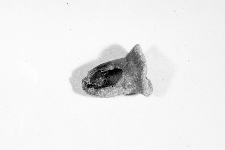 lucerna, frammento - produzione apulo-lucana (sec. XIII)