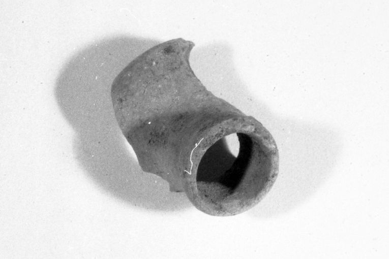 lucerna, frammento - produzione apulo-lucana (sec. XIII)