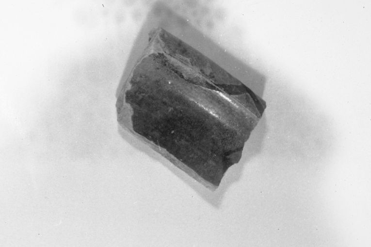 motivo decorativo geometrico (ciotola, frammento) - produzione apulo-lucana (metà sec. XIII)