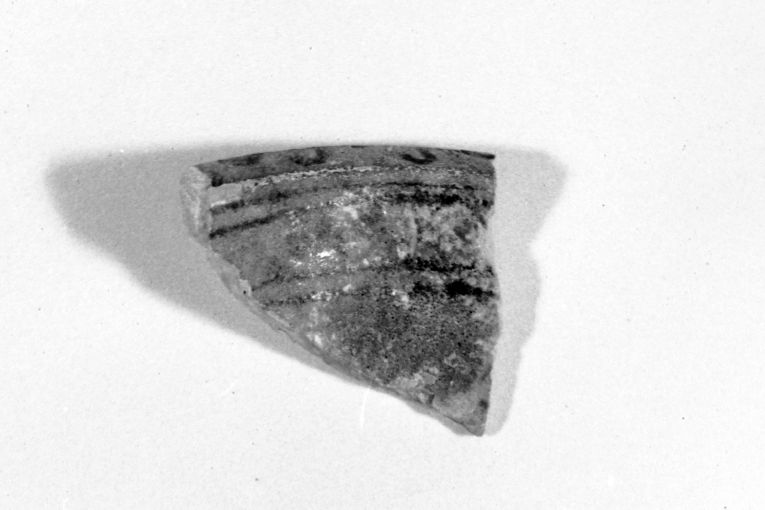 motivo decorativo geometrico (ciotola, frammento) - produzione apulo-lucana (sec. XIII)