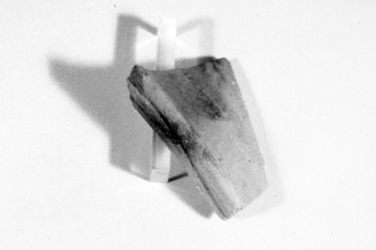 Motivo geomerico (vaso, frammento) - produzione apulo-lucana (metà sec. XIII)