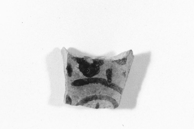 motivo decorativo geometrico (ciotola, frammento) - produzione apulo-lucana (metà sec. XIII)