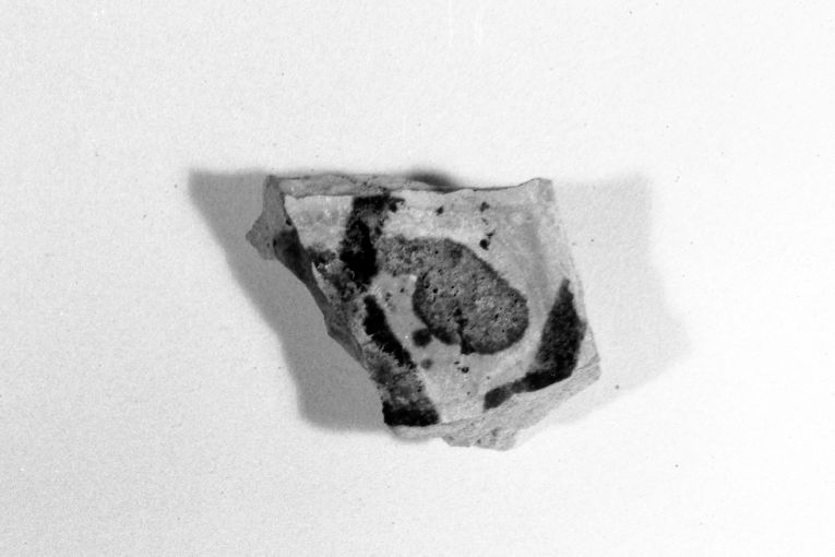 motivo decorativo geometrico (ciotola, frammento) - produzione apulo-lucana (metà sec. XIII)