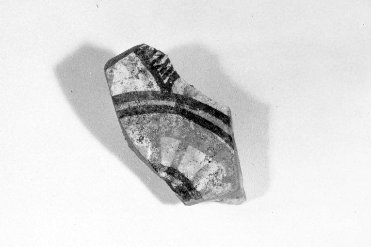 motivo decorativo geometrico (ciotola, frammento) - produzione apulo-lucana (sec. XIII)