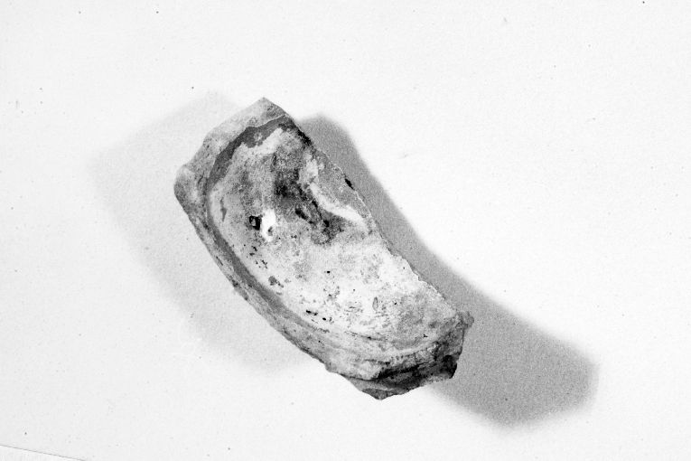 motivo decorativo geometrico (ciotola, frammento) - produzione apulo-lucana (sec. XIII)