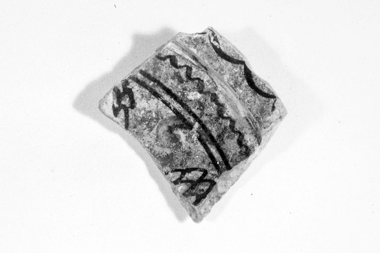 motivo decorativo fitomorfo (ciotola, frammento) - produzione apulo-lucana (sec. XIII)