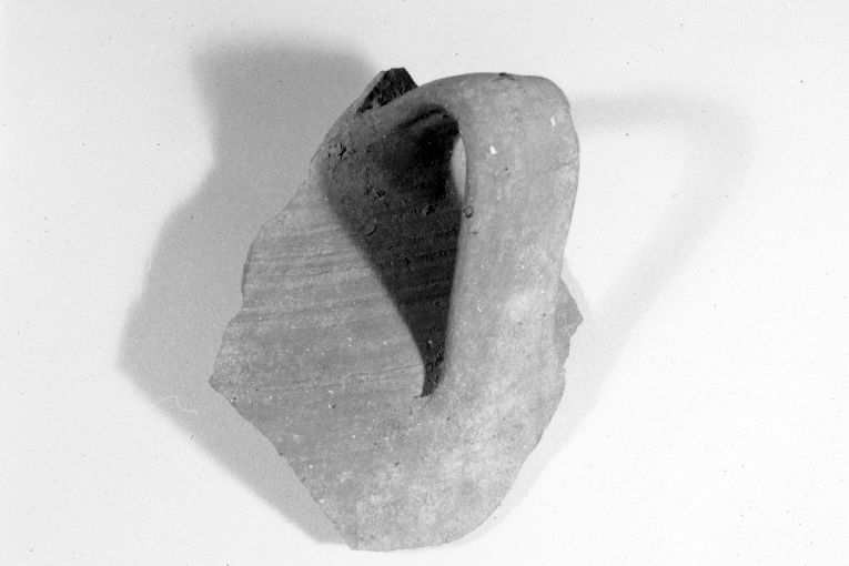 brocca, frammento - produzione apulo-lucana (metà sec. XIII)