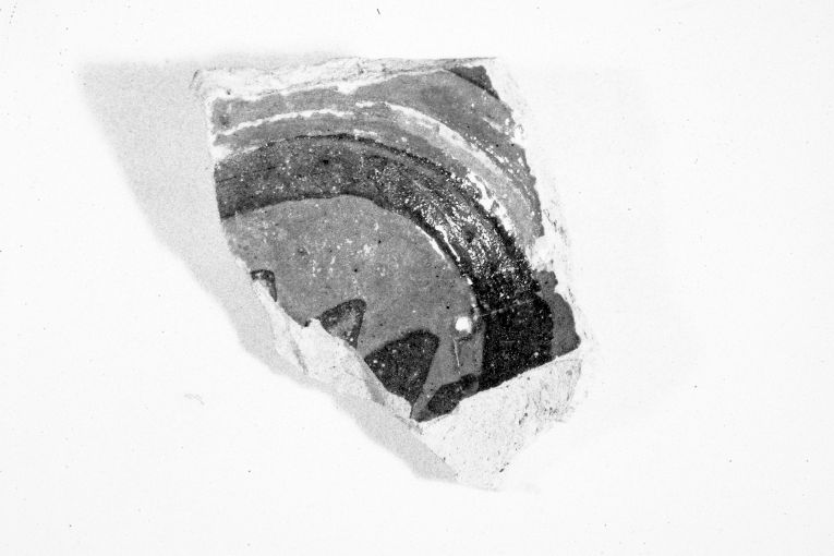 motivo decorativo geometrico (ciotola, frammento) - produzione apulo-lucana (sec. XIV)