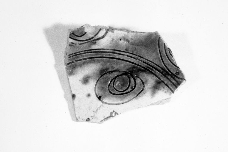 motivo decorativo fitomorfo (ciotola, frammento) - produzione apulo-lucana (sec. XV)