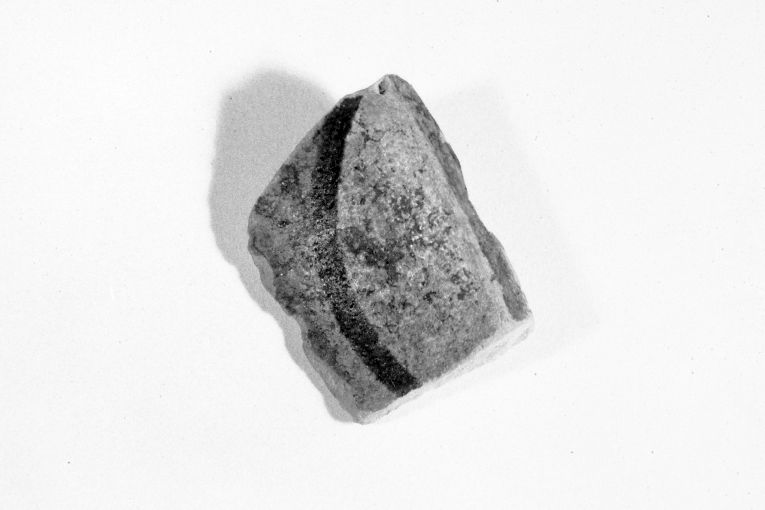 motivo decorativo geometrico (ciotola, frammento) - produzione apulo-lucana (metà sec. XIII)