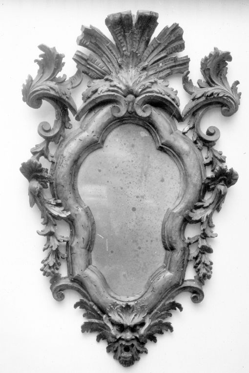 racemi e mascherone terminale (cornice, opera isolata) - ambito napoletano (sec. XVIII)