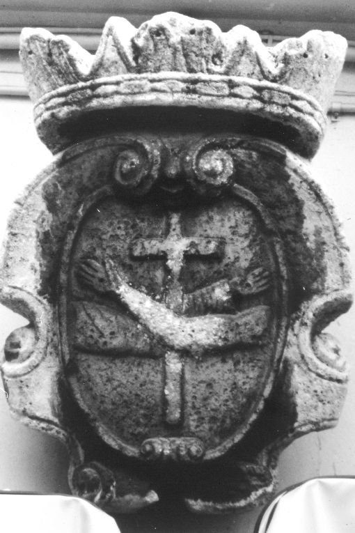 Stemma francescano (rilievo) - ambito pugliese (sec. XVIII)