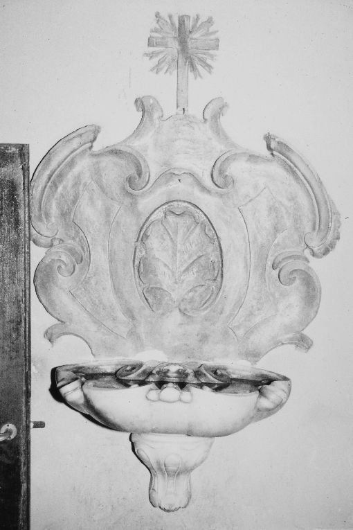 acquasantiera - produzione pugliese (sec. XVIII)