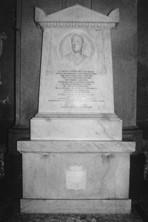 monumento funebre - produzione pugliese (sec. XIX)