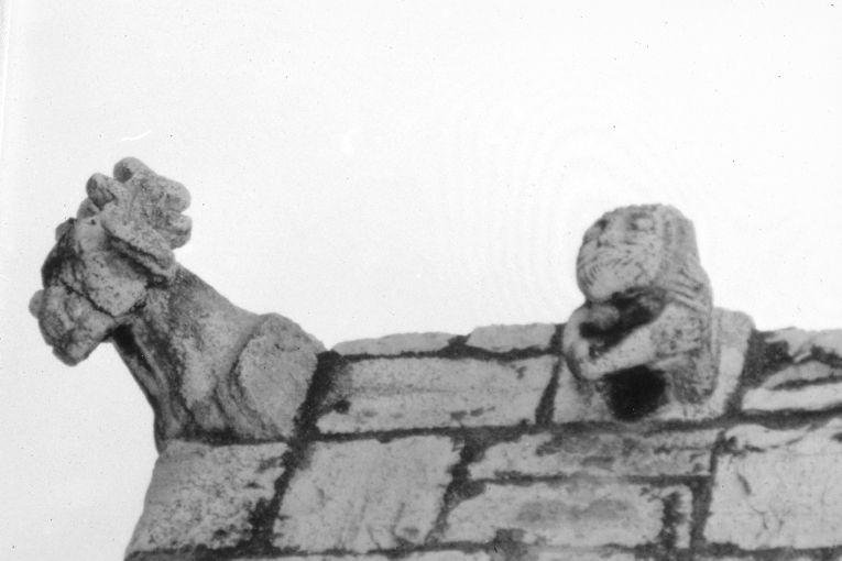 testa d'uomo con barba (mensola) - ambito pugliese (fine sec. XII)