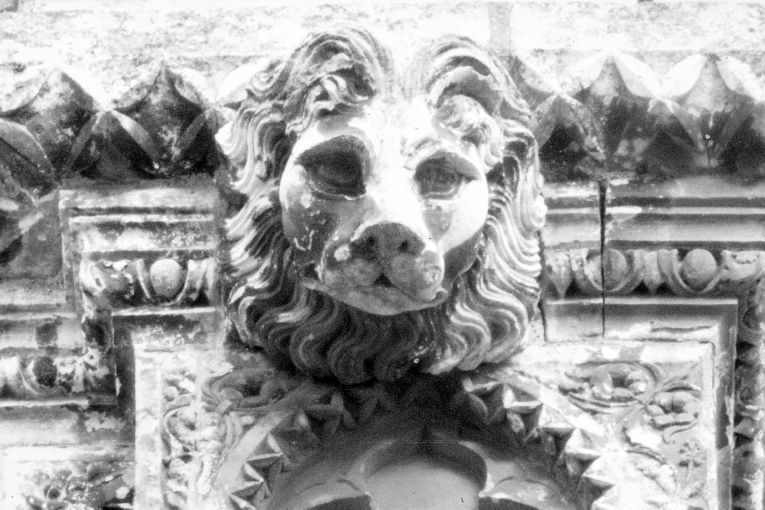 leone (protome) - produzione pugliese (sec. XV)