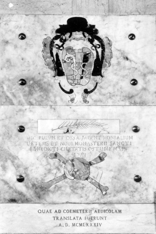 lapide tombale - produzione salentina (sec. XX)