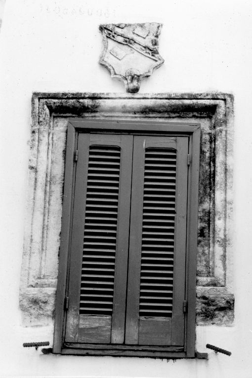 stemma (rilievo) - produzione salentina (sec. XVIII)