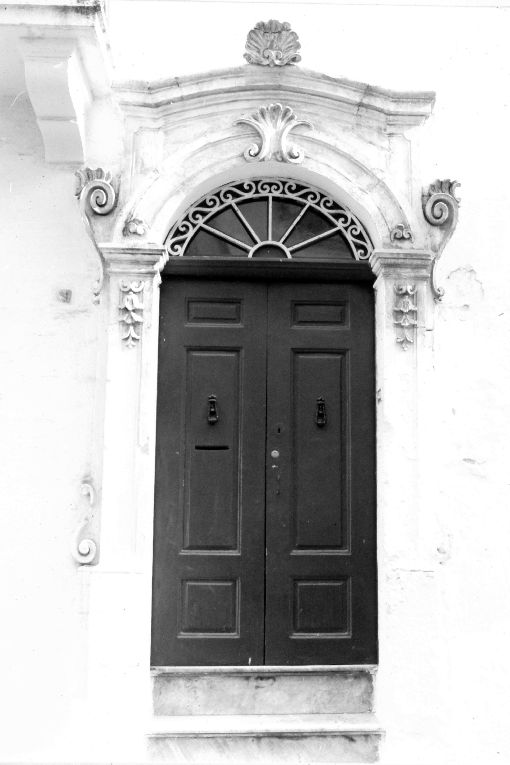 portale - produzione salentina (sec. XVIII)