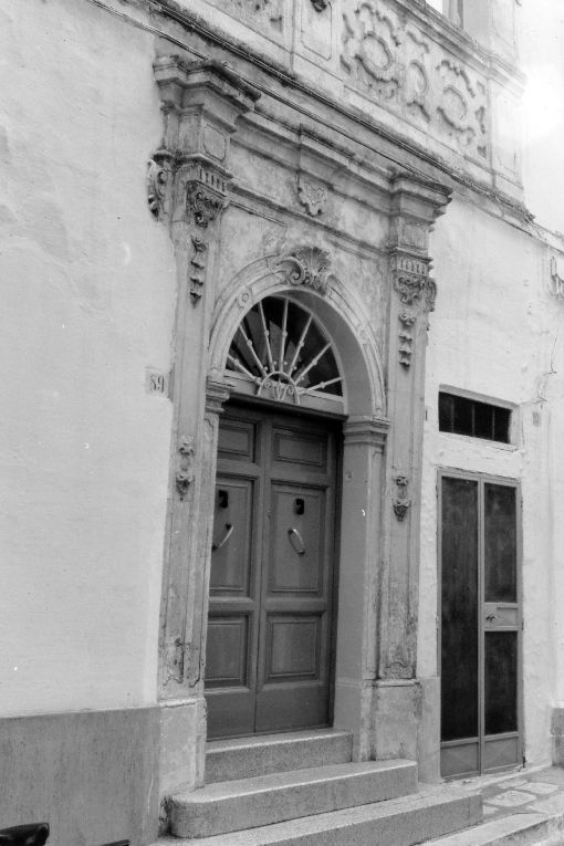 portale - produzione salentina (sec. XVIII)