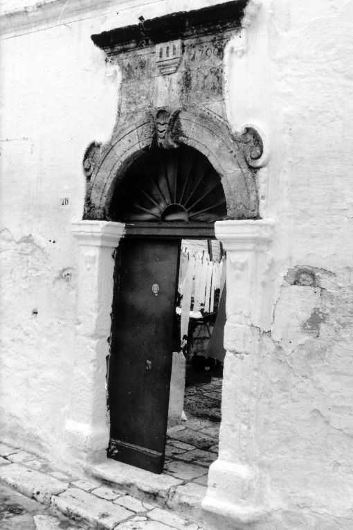 portale - produzione salentina (sec. XVIII)