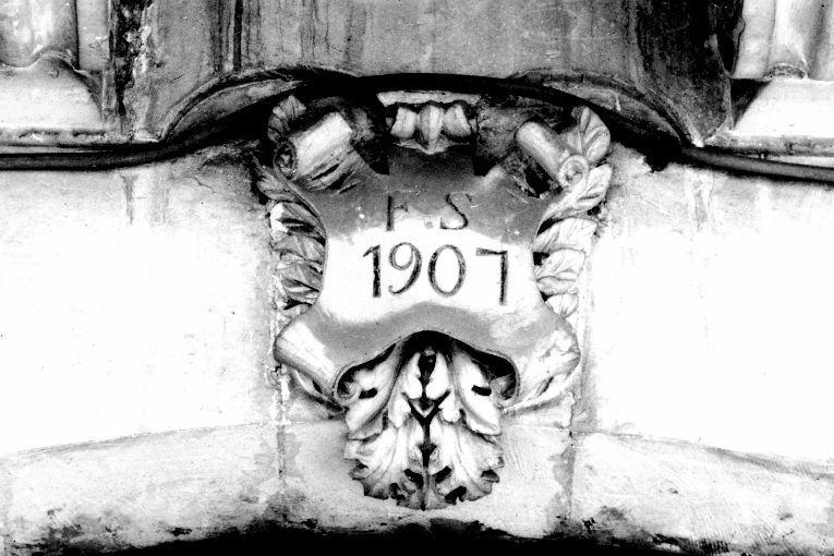 rilievo - produzione salentina (sec. XX)