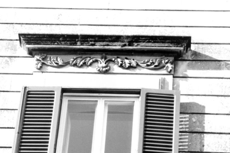 architrave, coppia - produzione salentina (sec. XIX)