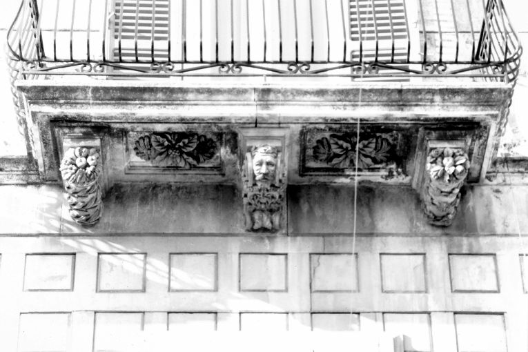 mensola, serie - produzione salentina (sec. XIX)