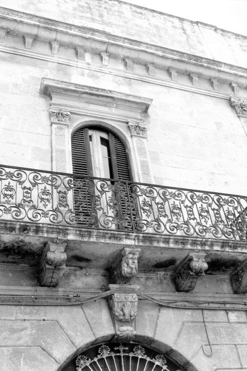 mostra di finestra, serie - produzione pugliese (sec. XIX)