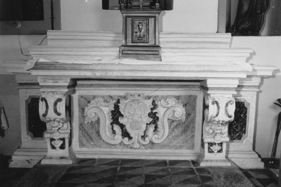 altare - produzione pugliese (seconda metà sec. XVIII)