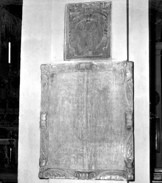 lastra tombale - produzione pugliese (sec. XVII)