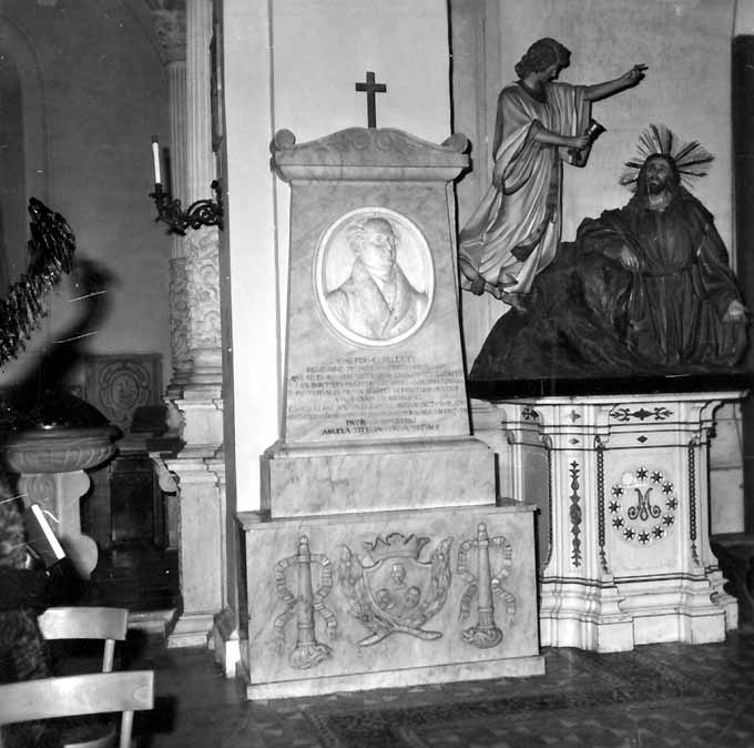 monumento funebre - produzione pugliese (primo quarto sec. XIX)