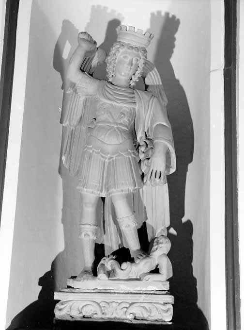 San Michele Arcangelo schiaccia il demonio (statua) - produzione pugliese (prima metà sec. XIX)