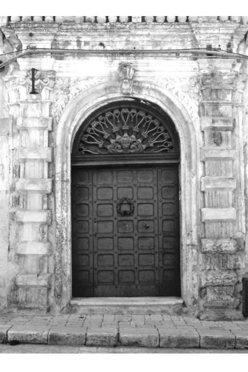 portale - ambito salentino (prima metà sec. XVIII)
