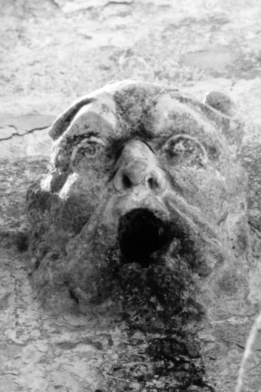 Protome antropomorfa (doccione) - ambito salentino (sec. XVII)