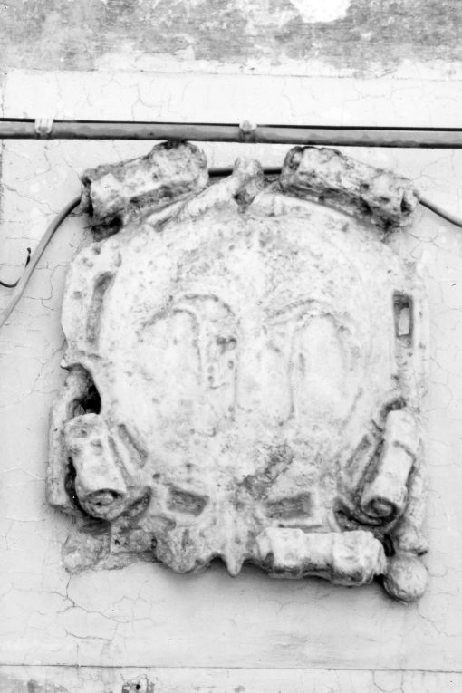 stemma comunale (rilievo) - ambito salentino (sec. XVII)
