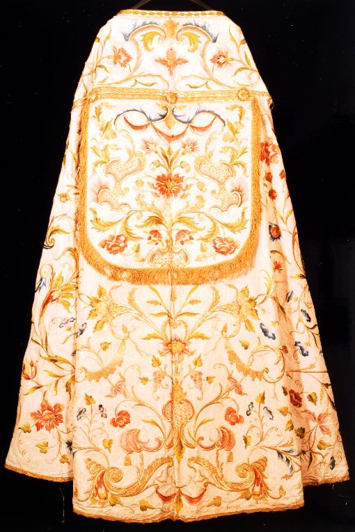 piviale - manifattura Italia meridionale (seconda metà sec. XIX)