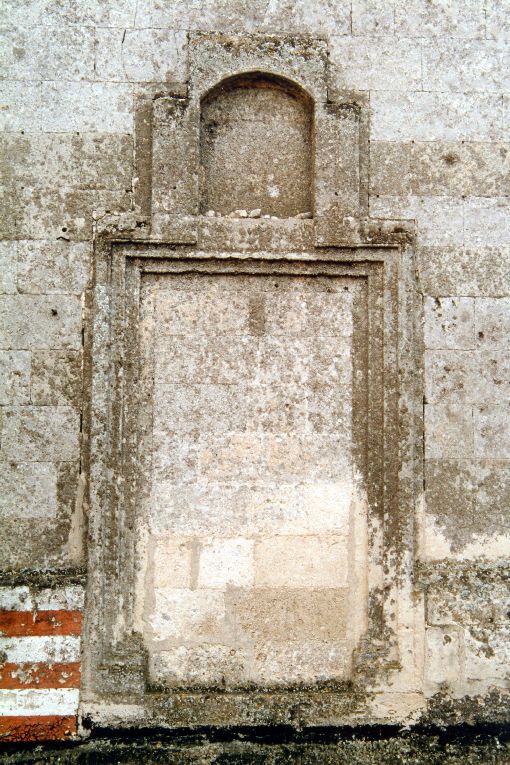 portale, frammento - ambito salentino (sec. XVI)