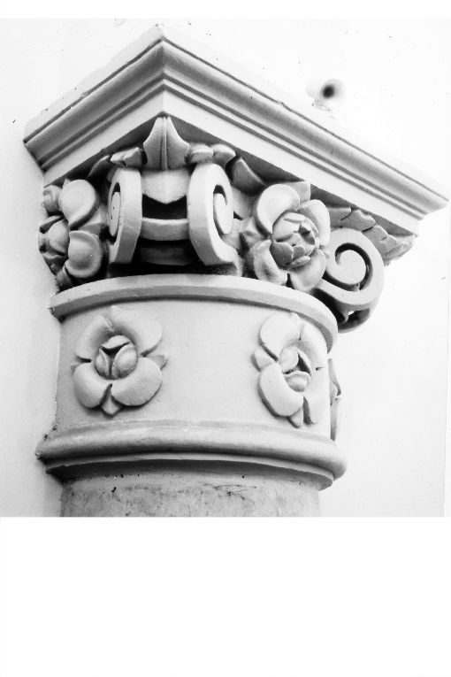 semicapitello, coppia - ambito salentino (secc. XVI/ XVII)