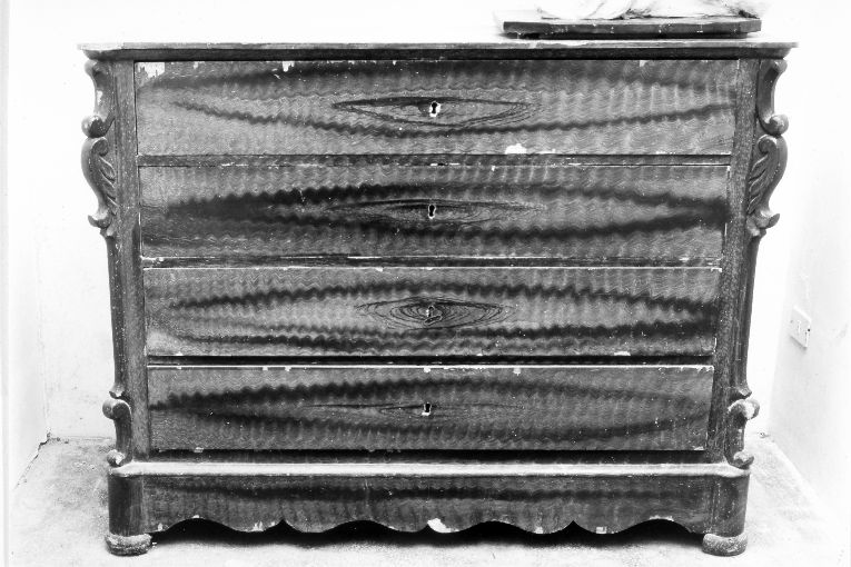 mobile da sacrestia - manifattura salentina (sec. XIX)