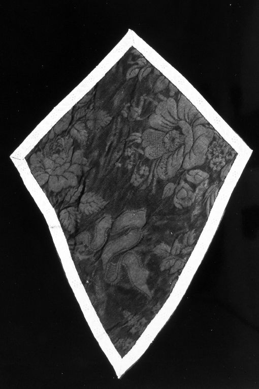 tessuto, frammento - manifattura italiana (ultimo quarto sec. XIX)