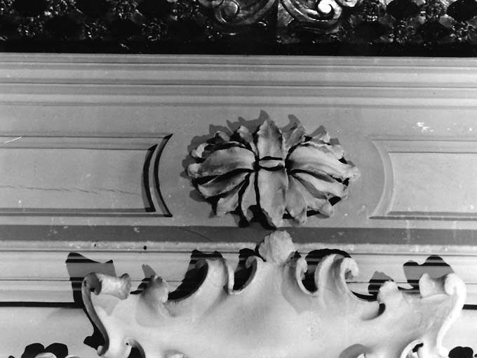 decorazione plastica - ambito pugliese (sec. XVIII)