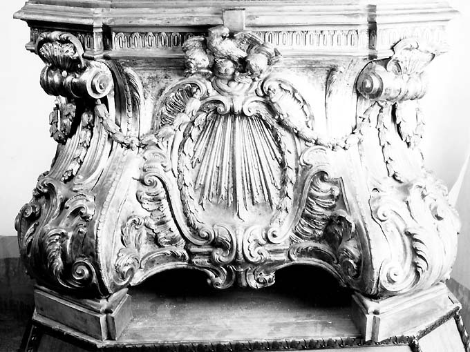 piedistallo di statua di Napolitano Marcantonio (sec. XVIII)