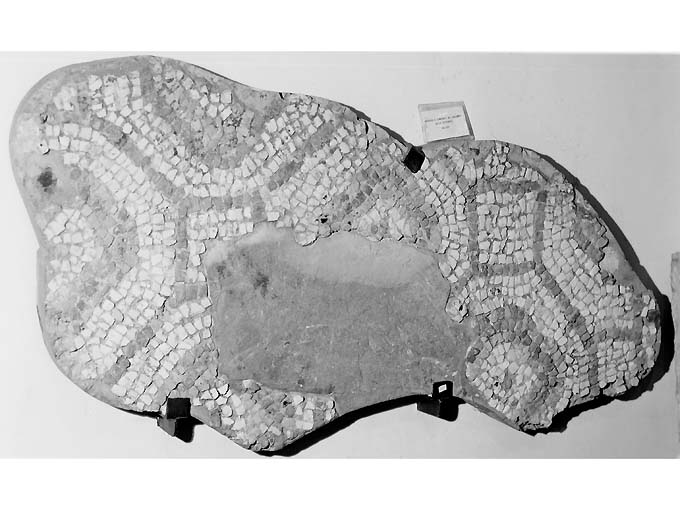 pavimento, frammento - ambito Italia meridionale (sec. VI)