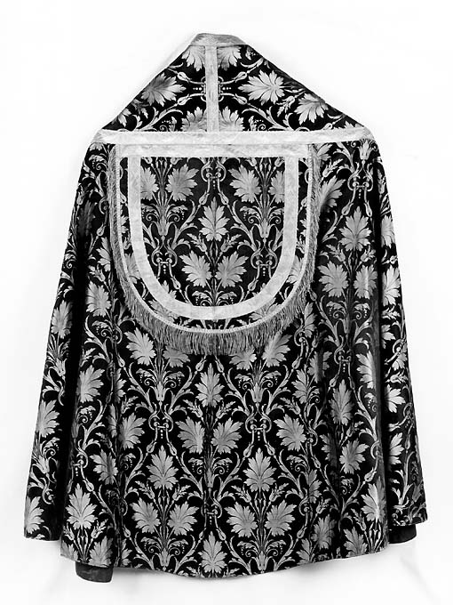 arme arcivescovile di mons. Vaccaro (piviale) - manifattura Italia meridionale (secc. XIX/ XX)