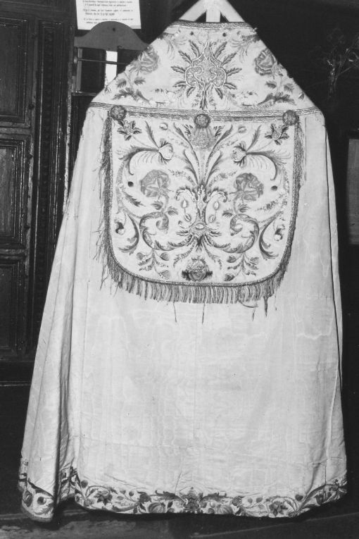 piviale - manifattura Italia meridionale (sec. XVIII)